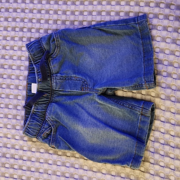 Carters Boys 2T set of 3 pairs of shorts Drawstring waist - Picture 4 of 4